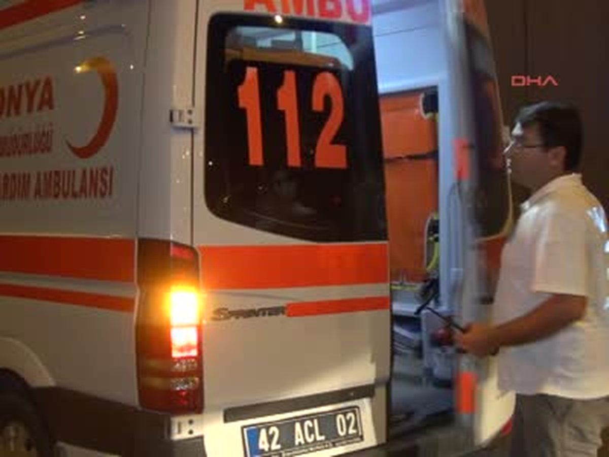 Alt Geçitte Şerit İhlali: 3 Yaralı