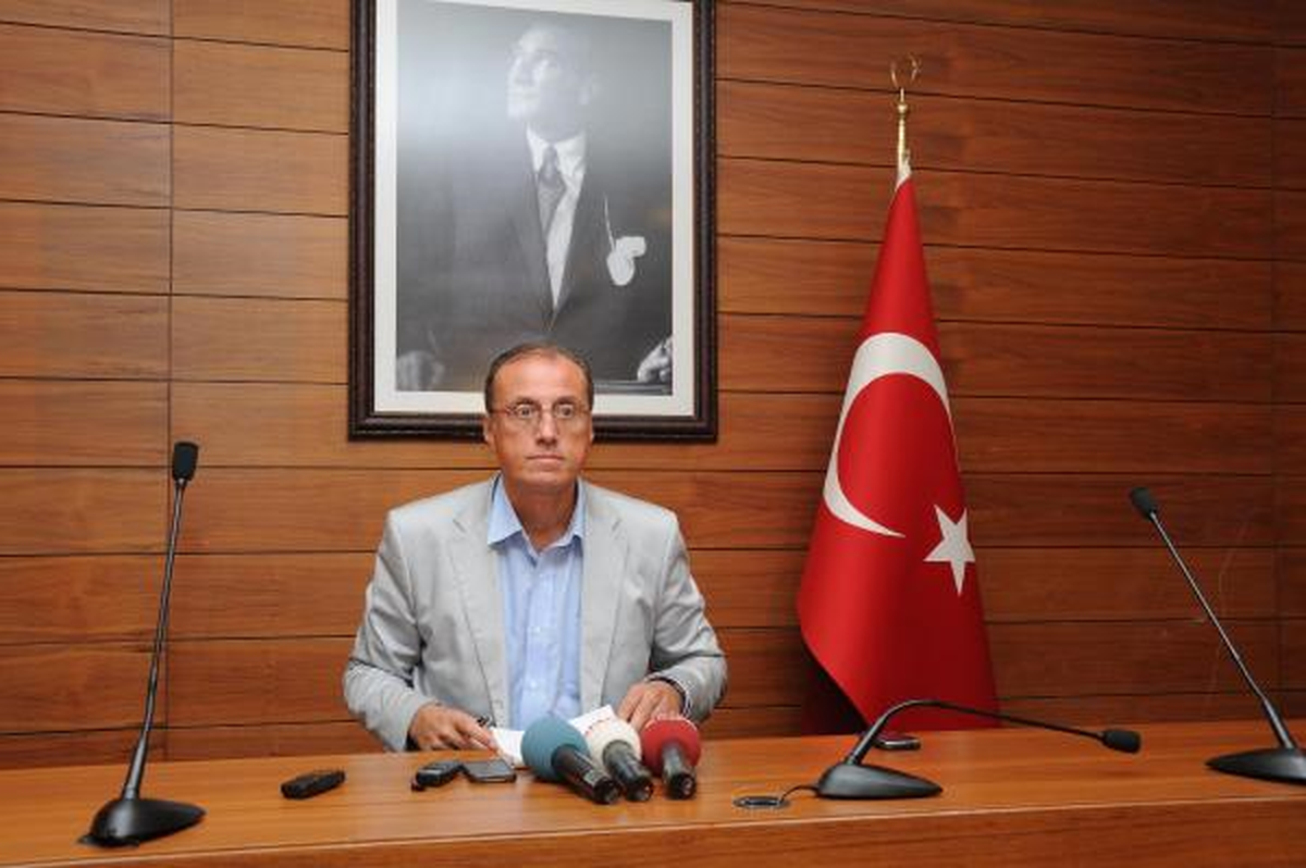 CHP\'li Hurşit Güneş: Bir Milletvekili Kendi Ülkesinde Sığınma Kampına Giremez Diye Hüküm Yok