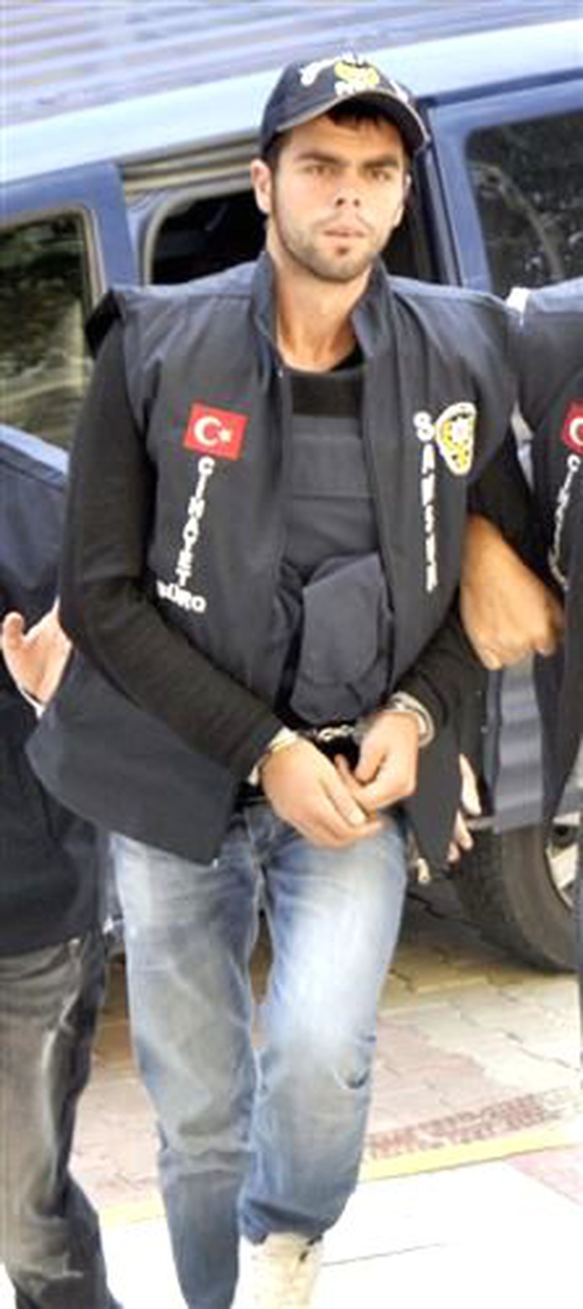Cinayet Şüphelisi Polis Yeleği ve Çelik Yelekli Koruma