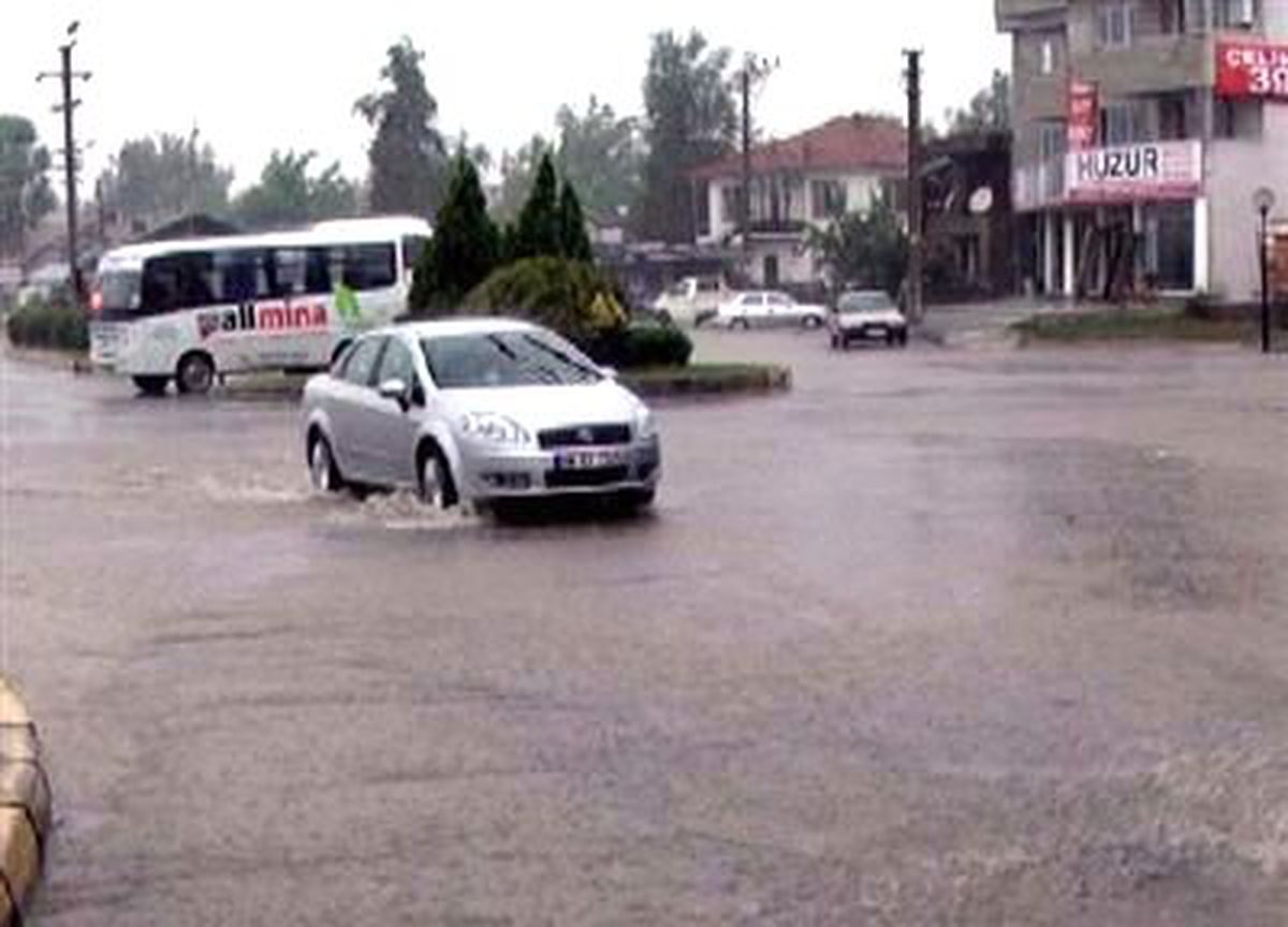 Düzce\'de Sağanak Yağmur