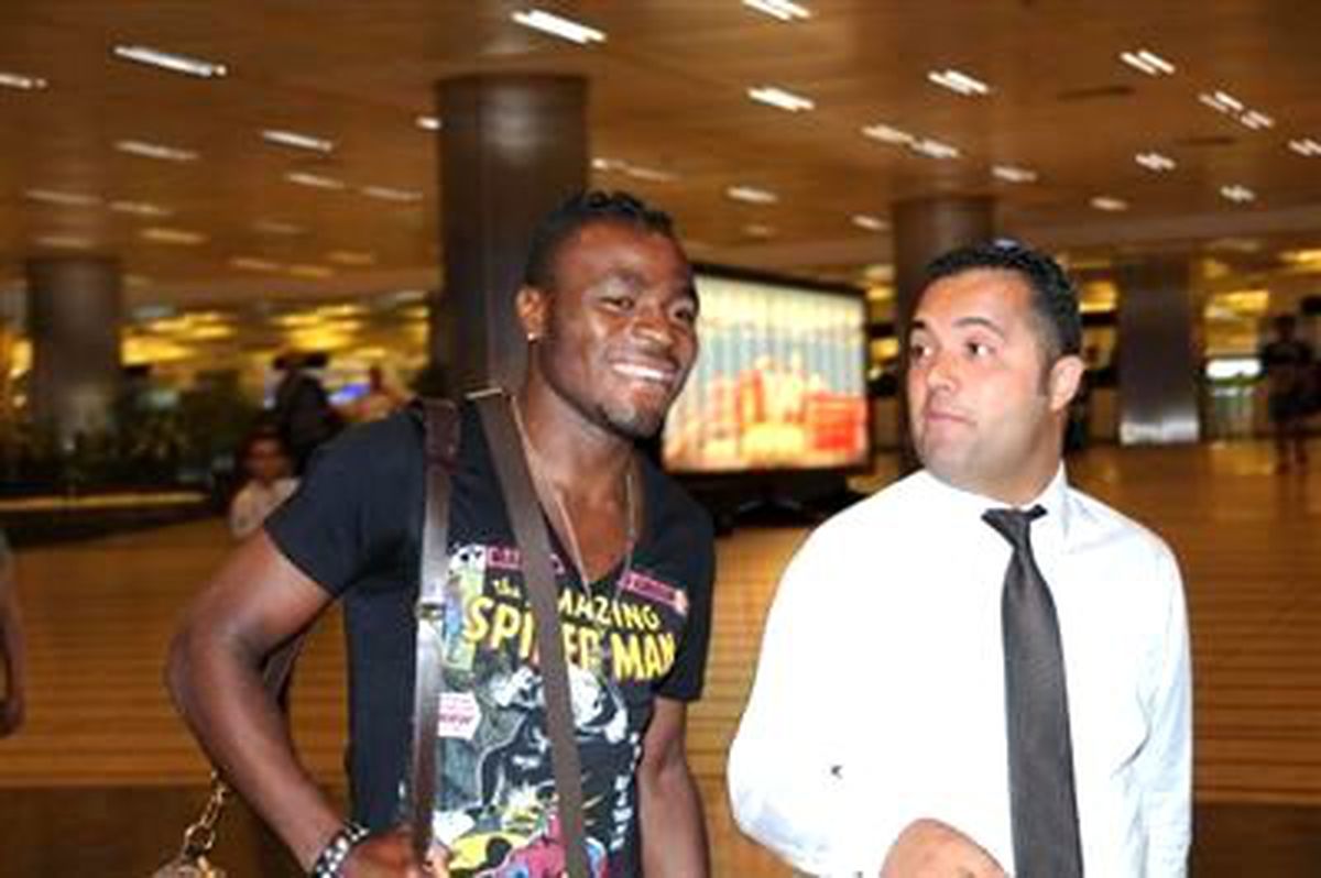 Emenike İfade Vermek İçin İstanbul\'a Geldi