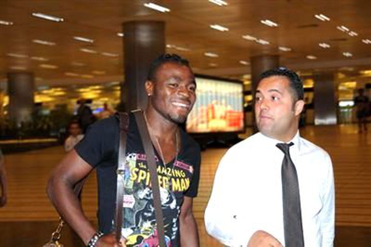 Emmanuel Emenike İstanbul\'da