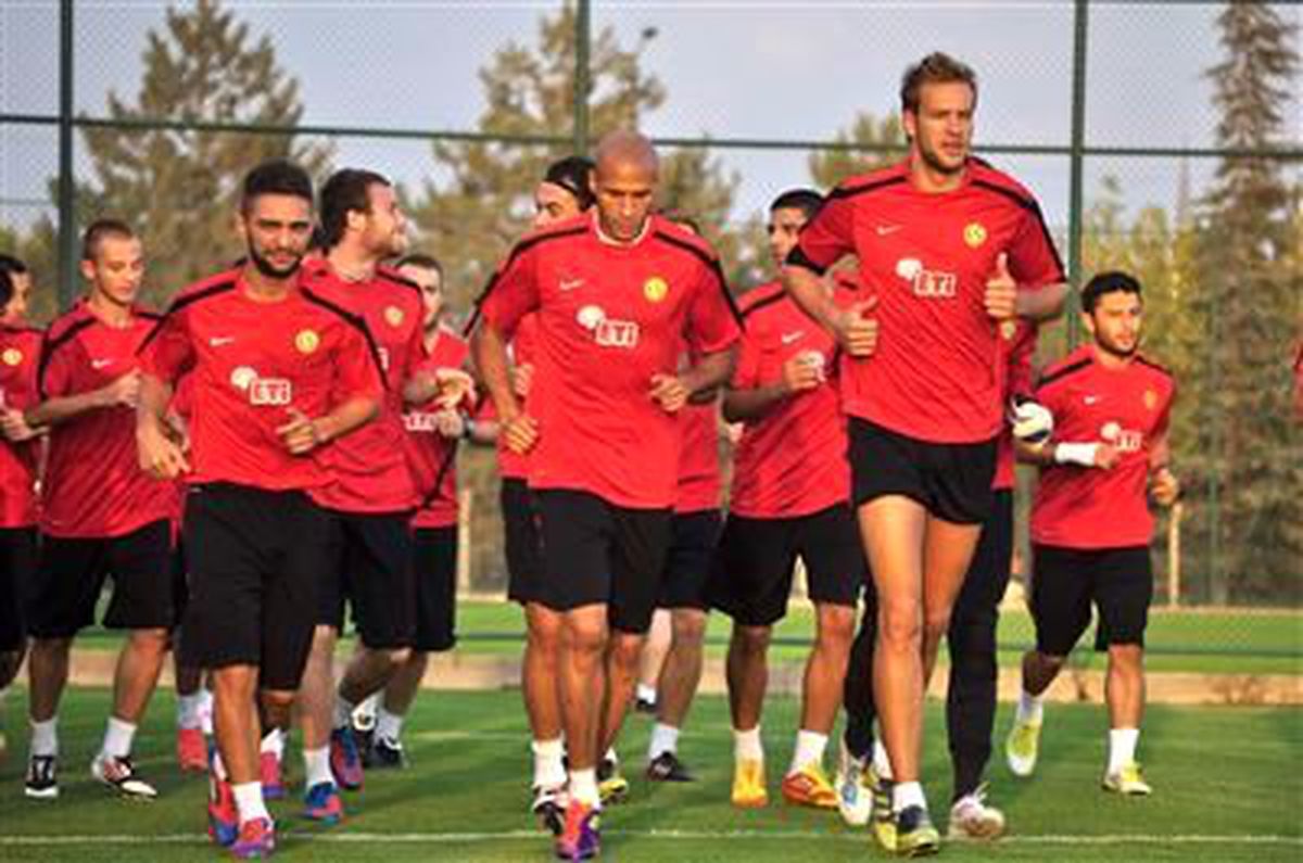 Eskişehirspor Mersin İdman Yurdu Maçının Hazırlıklarını Sürdürüyor