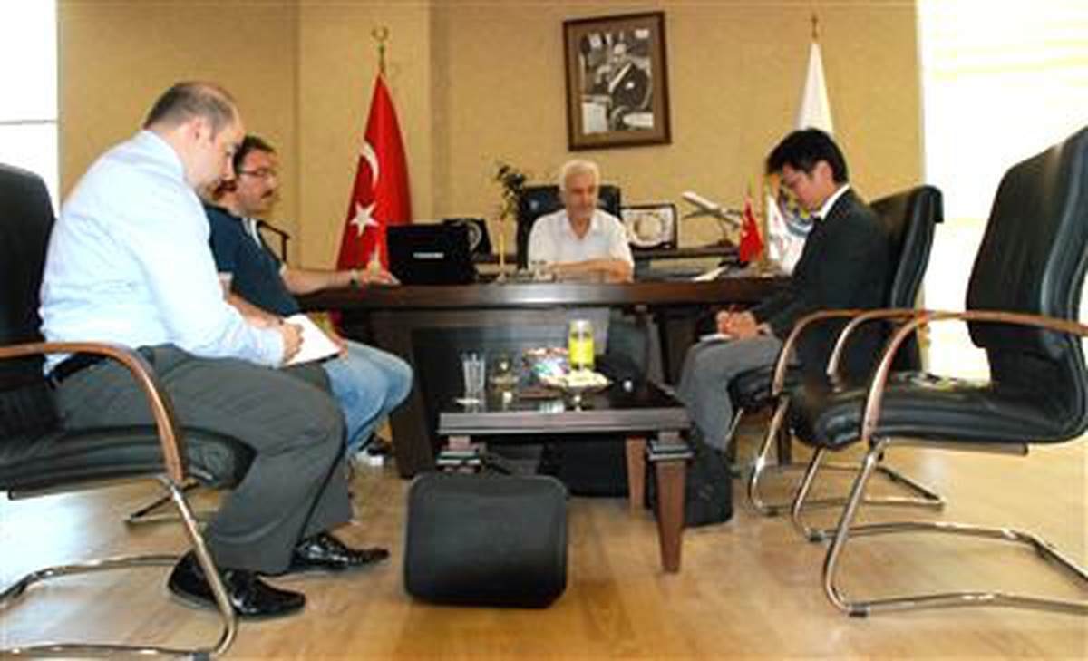 Japon Gazetesinin Temsilcileri Şutso\'yu Ziyaret Etti