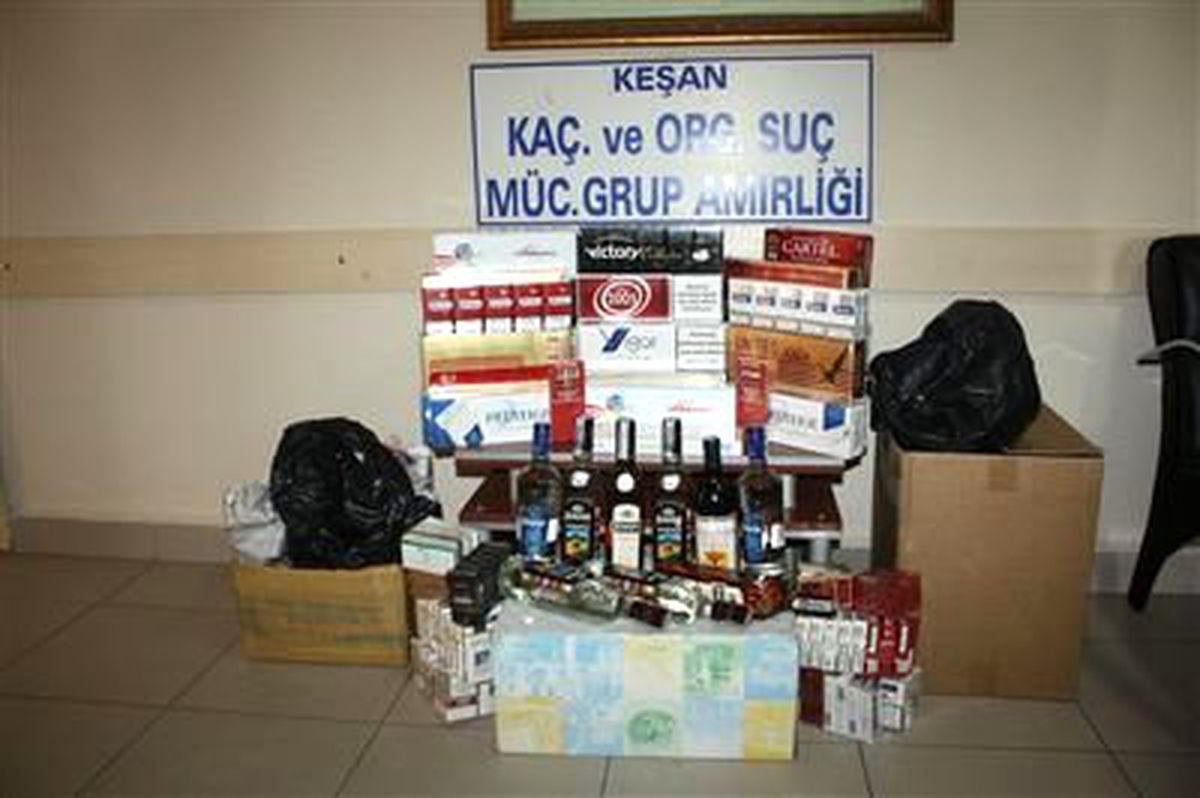 Keşan Kom Grup Amirliği\'nden Uzunköprü\'de İçki ve Sigara Operasyonu