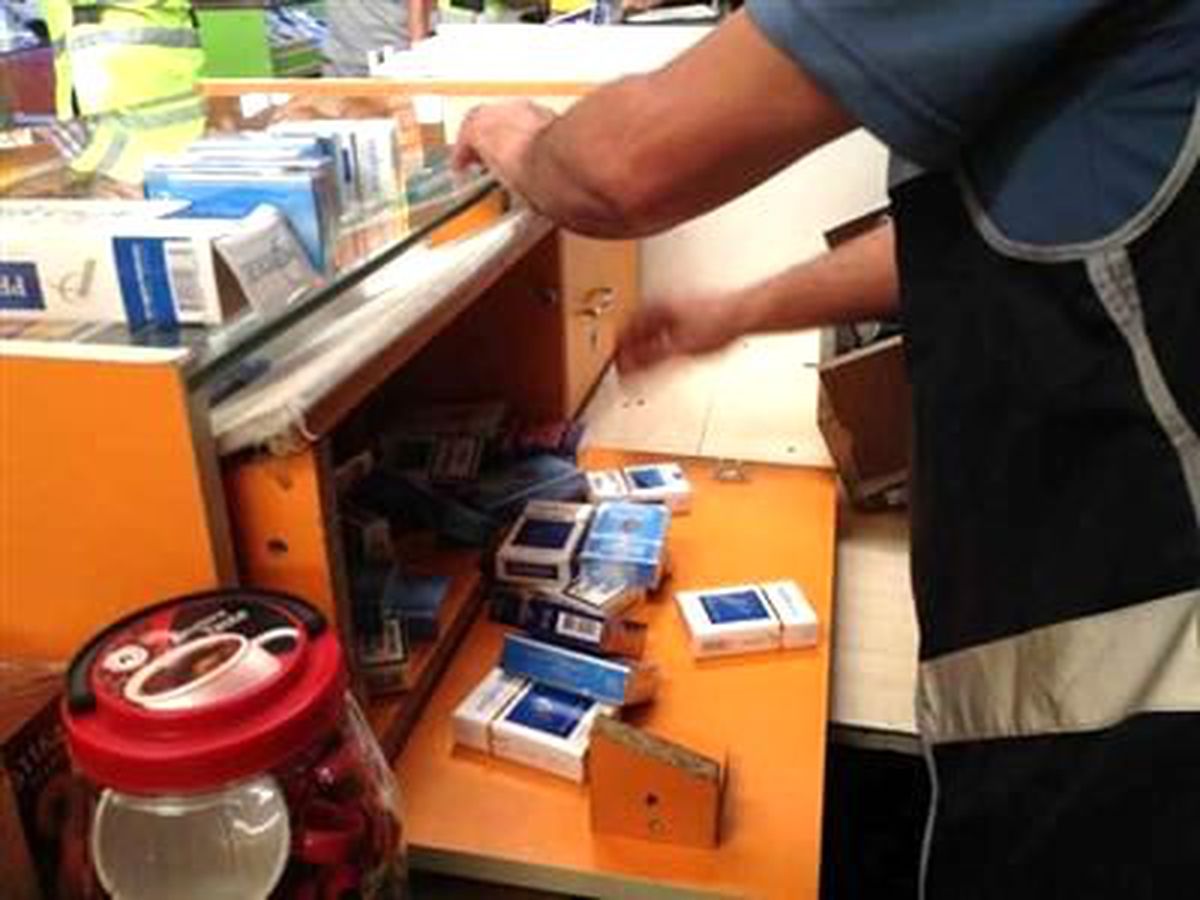 Markette 250 Paket Kaçak Sigara Ele Geçirildi