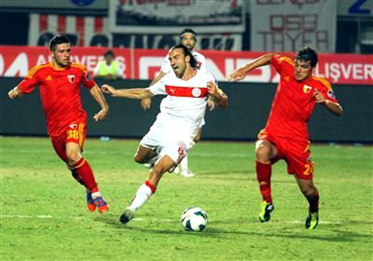 Medical Park Antalyaspor İlk Maçını Kazandı