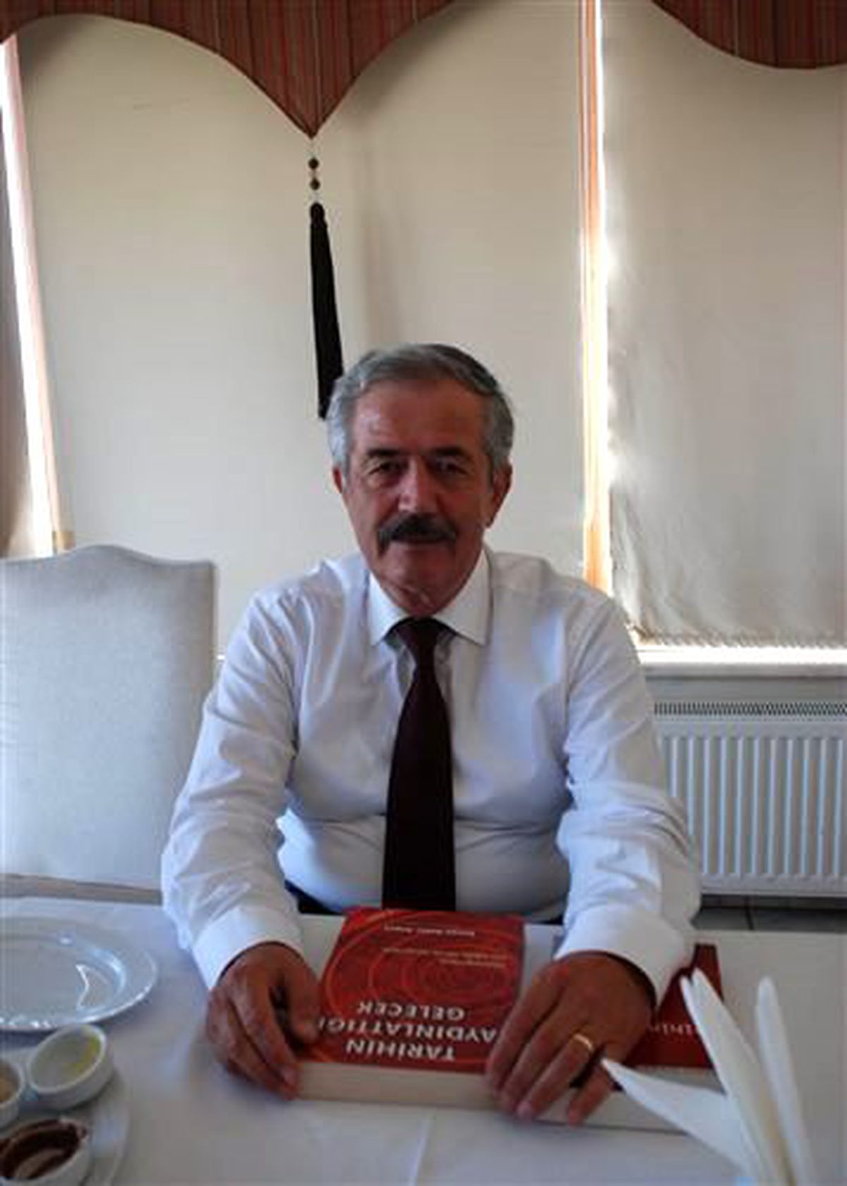 MHP Genel Başkan Adayı Küpcü, Kurultay Delegelerini Ziyaret Etti