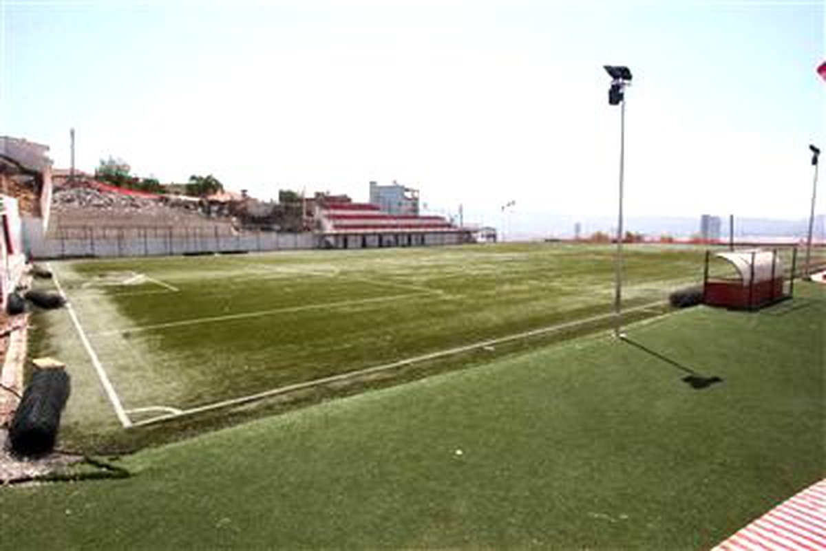 Şehit Ümit Boz Spor Tesisleri\'nin Tribün Kapasitesi Artıyor