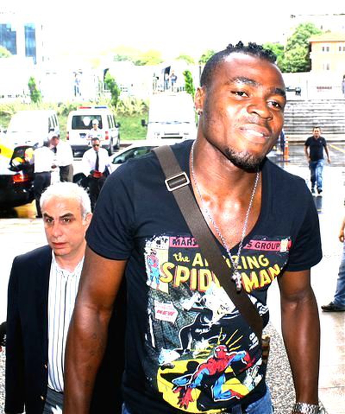 Şike Davasında İfade Veren Emenike Adliyeden Ayrıldı