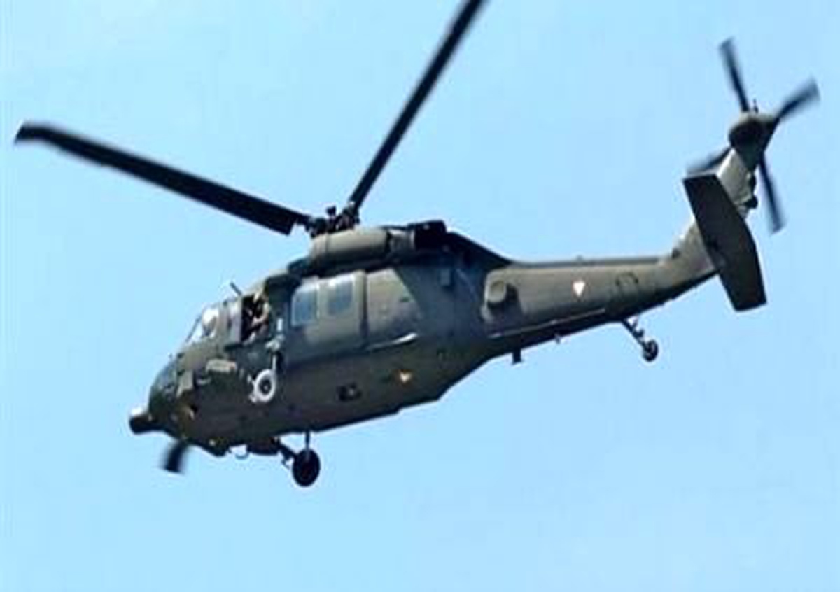 Suriye\'de Cumhurbaşkanlığı Sarayı Yakınlarında Helikopter Düşürüldü