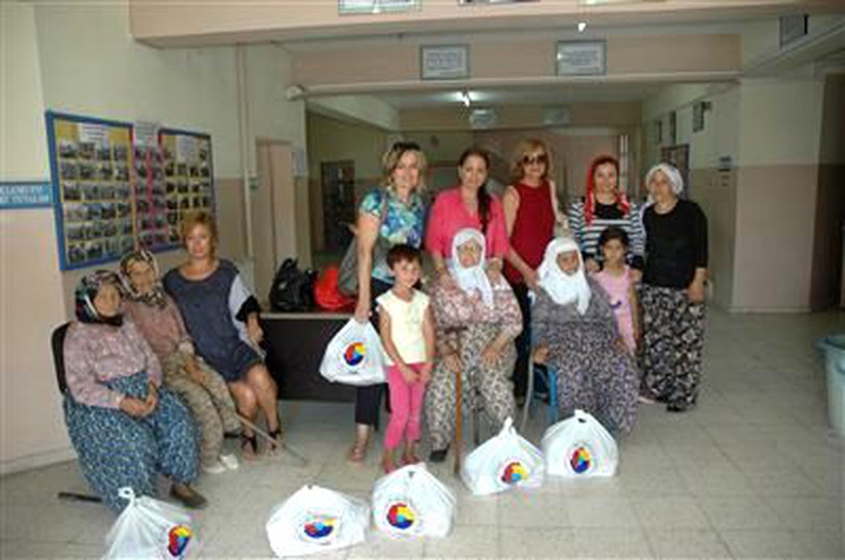 TOBB ve EBSO\'dan 1001 Gıda Yardımı