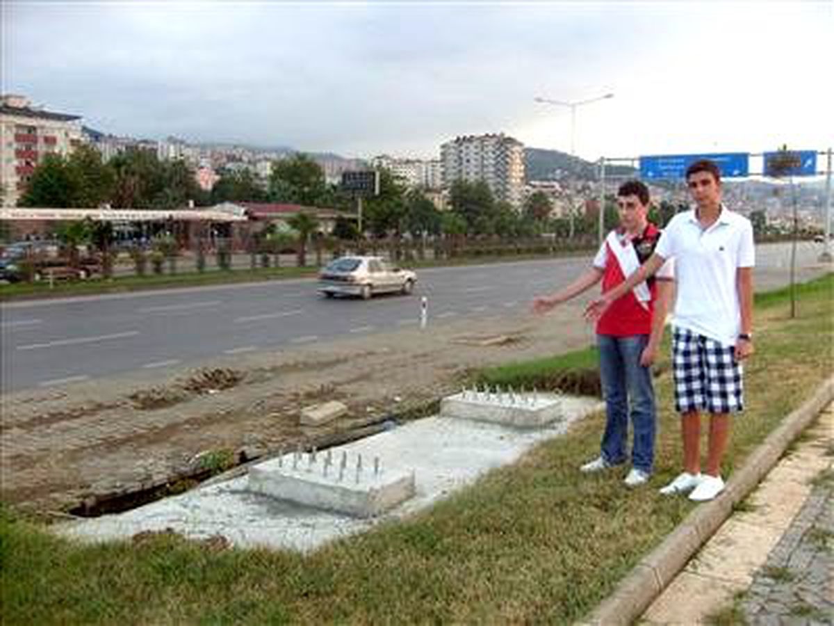 Trabzon\'da Yaya Üst Geçidi Çalışması