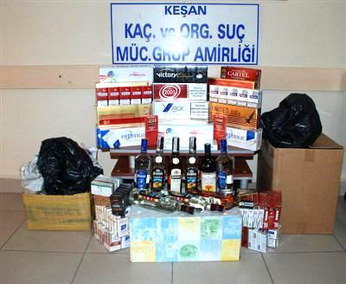 Uzunköprü\'de Kaçak Sigara ve İçki Operasyonu