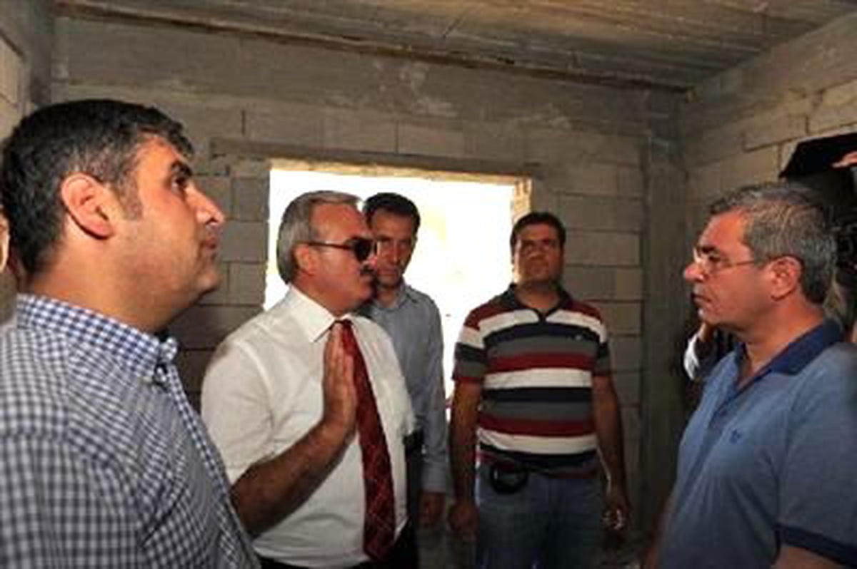 Vali Deprem Konutlarını Beğenmedi, Müşavir Firmayı Uyardı