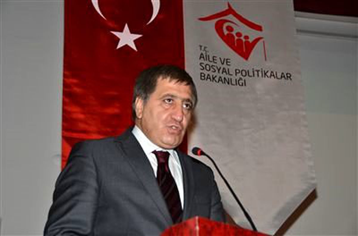 Vali Küçük\'ten Yangın Açıklaması