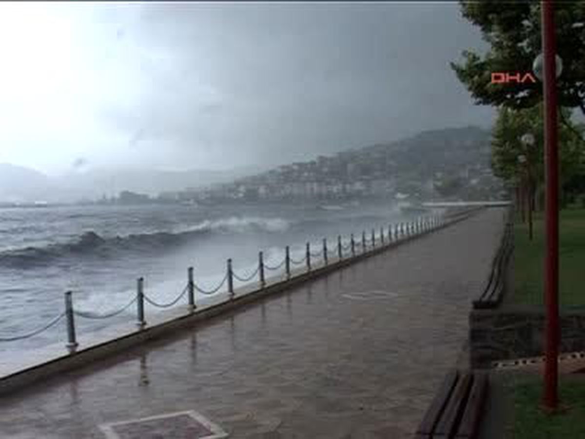 Zonguldak\'ta Sağanak Yağmur Etkili Oldu