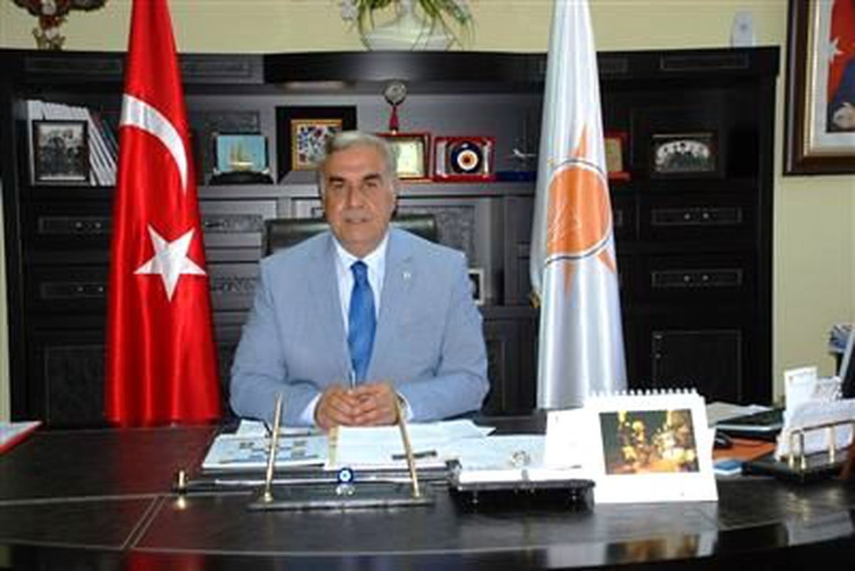 AK Parti İzmir İl Başkanından Zafer Bayramı Kutlaması