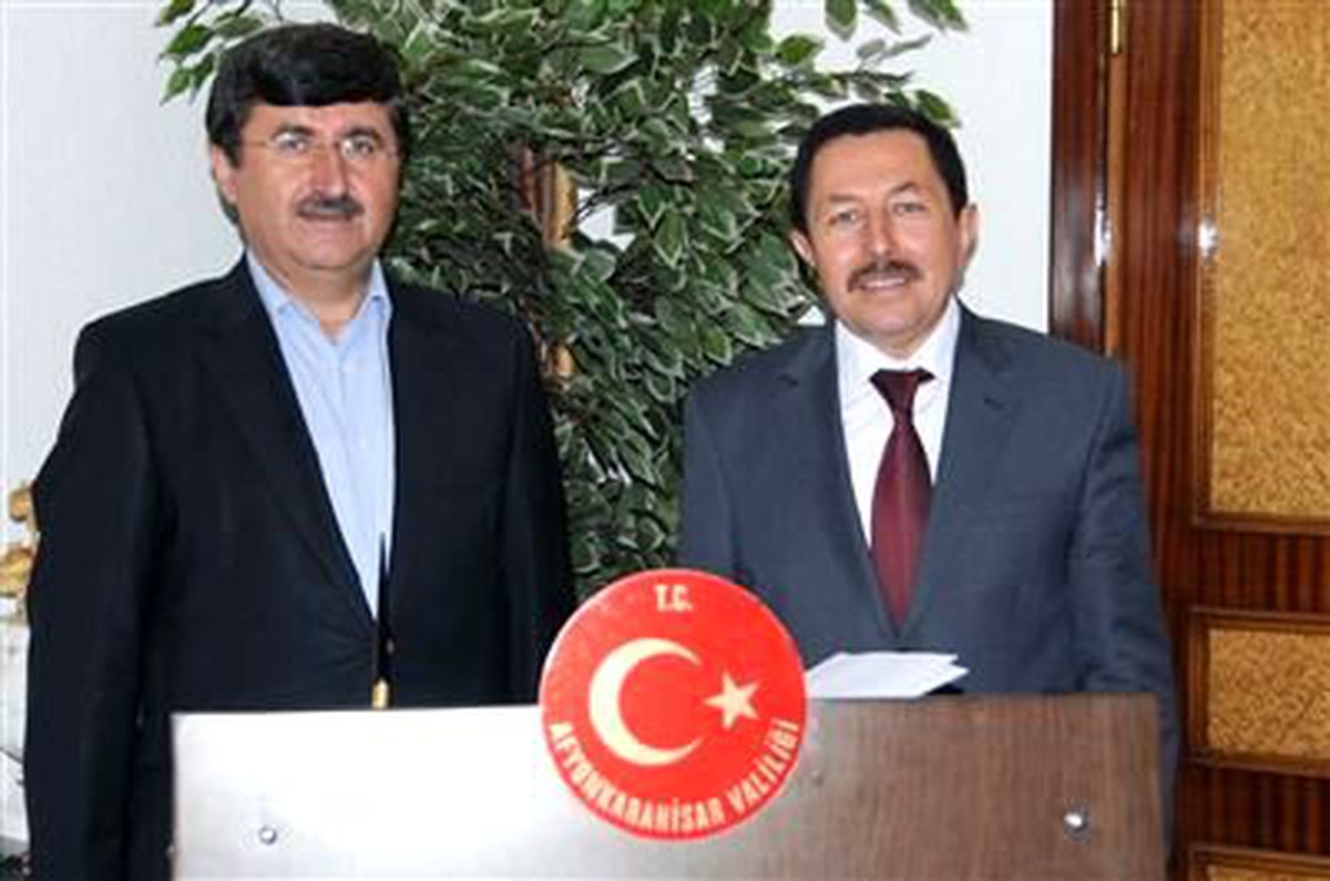 Amasya Valisinden Afyonkarahisar Valisi\'ne Ziyaret