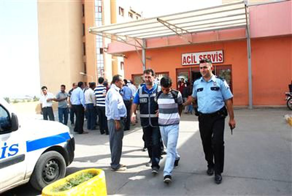 Babasına Ait Evi Satmak İsteyen Abisini Öldürdü