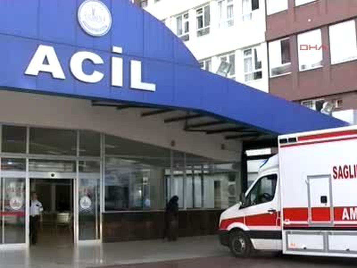 Buldan İlçesinde Tarafik Kazası: 1 ölü 18 Yaralı