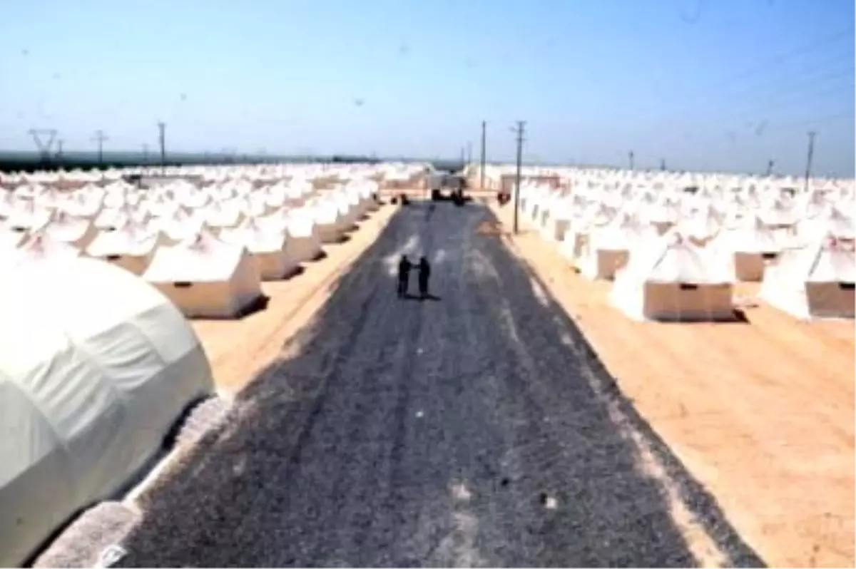 Çadır Kentte, Memleketinin Bombalandığını İzlemek