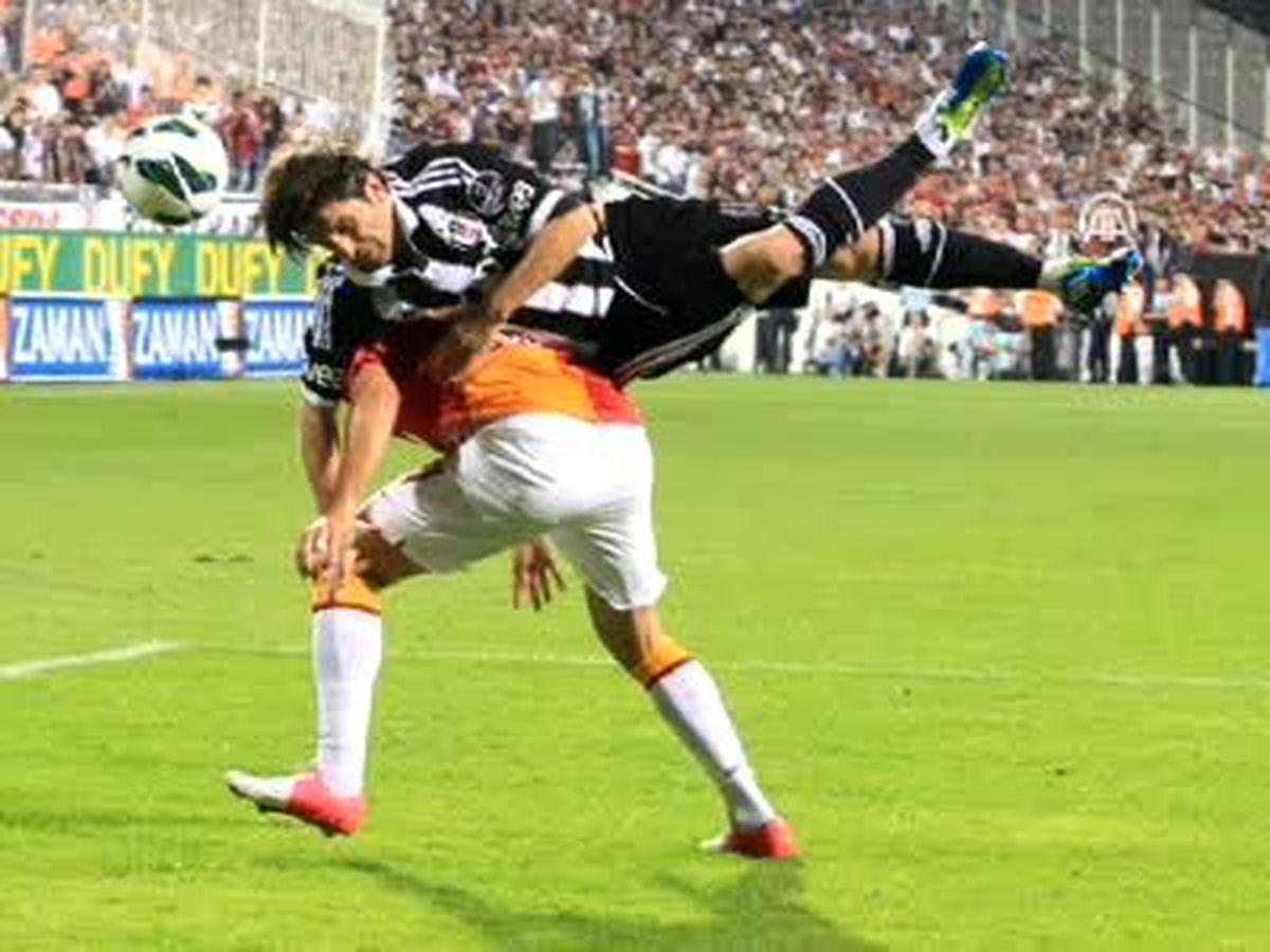 Derbi Sonrası Pas Kavgası