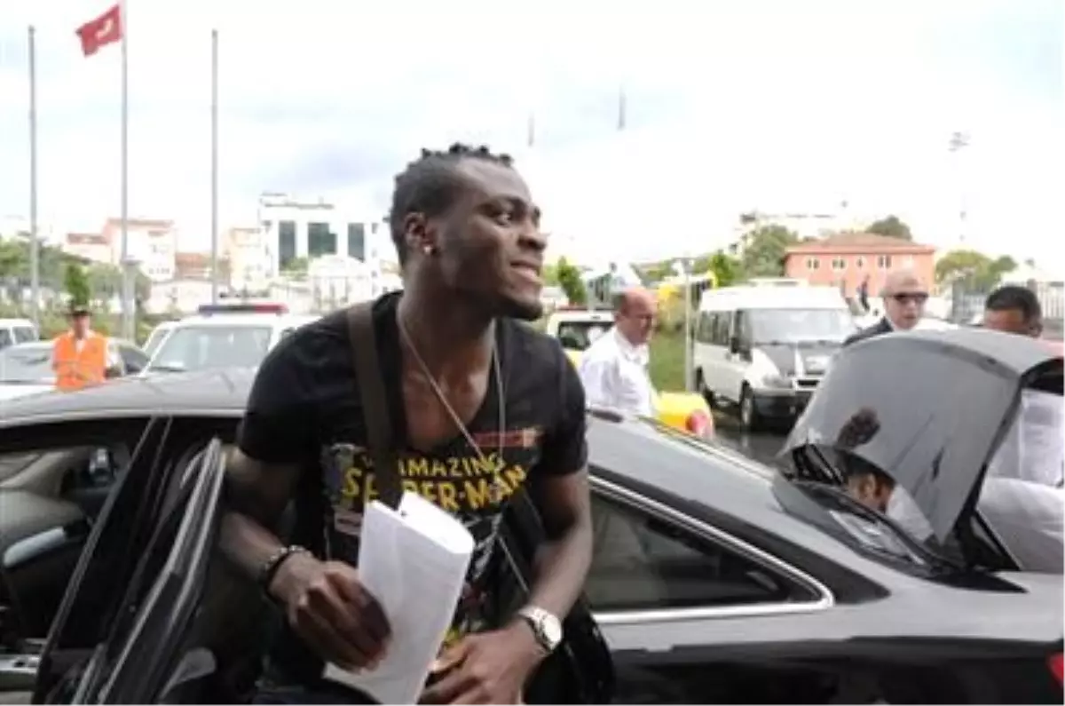 Emenike\'nin Davası 27 Eylül\'e Ertelendi )