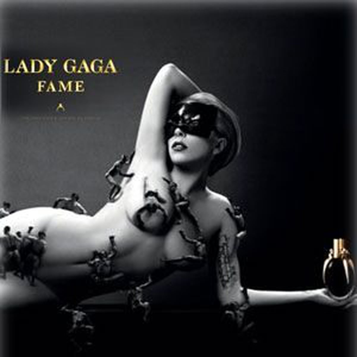 Gaga\'dan Siyah Parfüm