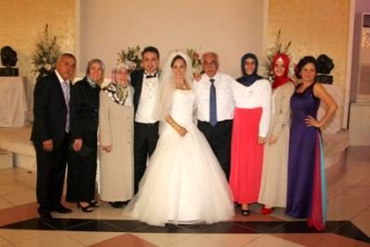 Gelin Hem Coştu, Hem Coşturdu