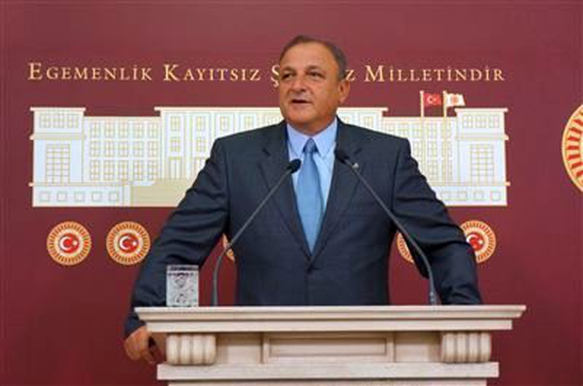 Mhp\'li Vural: "Türkiye Yol Geçen Hanına Dönmüş"