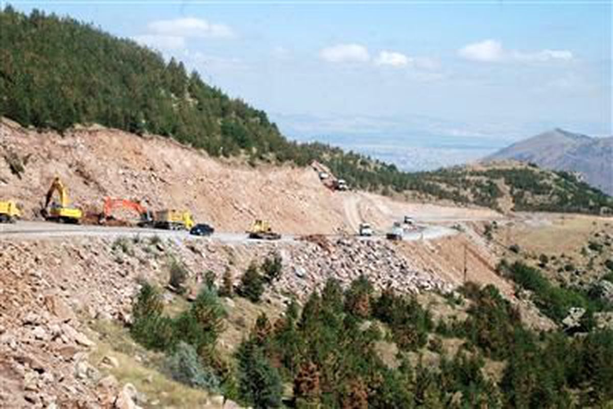 Özhaseki, Erciyes\'te Yol Çalışmalarını Denetledi