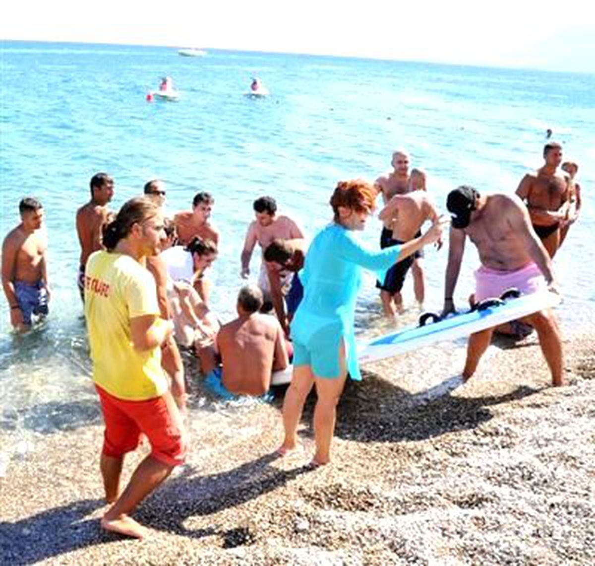 Rüzgar Sörfü Yaparken Düşen Turistin Bacağı Kırıldı