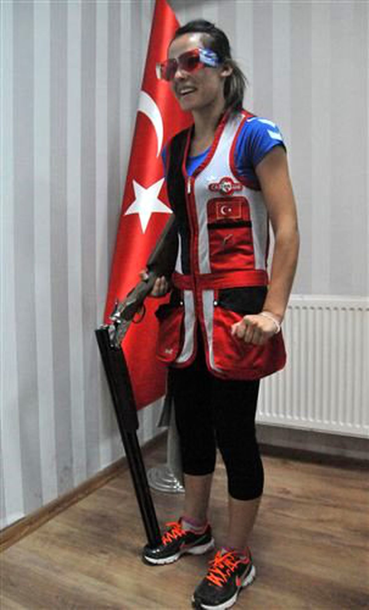 Başbakan\'dan 30 bin TL\'lik Tüfek