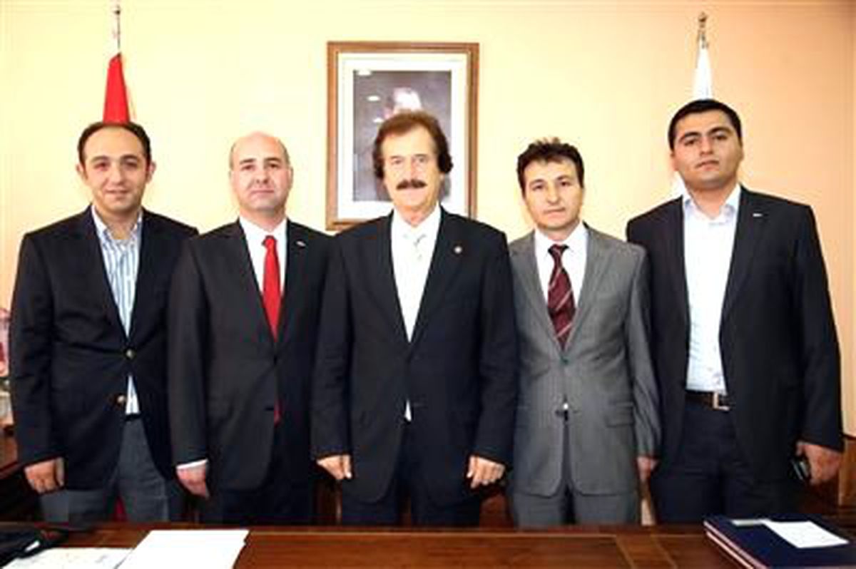 Sivaslı İşadamları Rektör Kocacık\'ı Ziyaret Etti