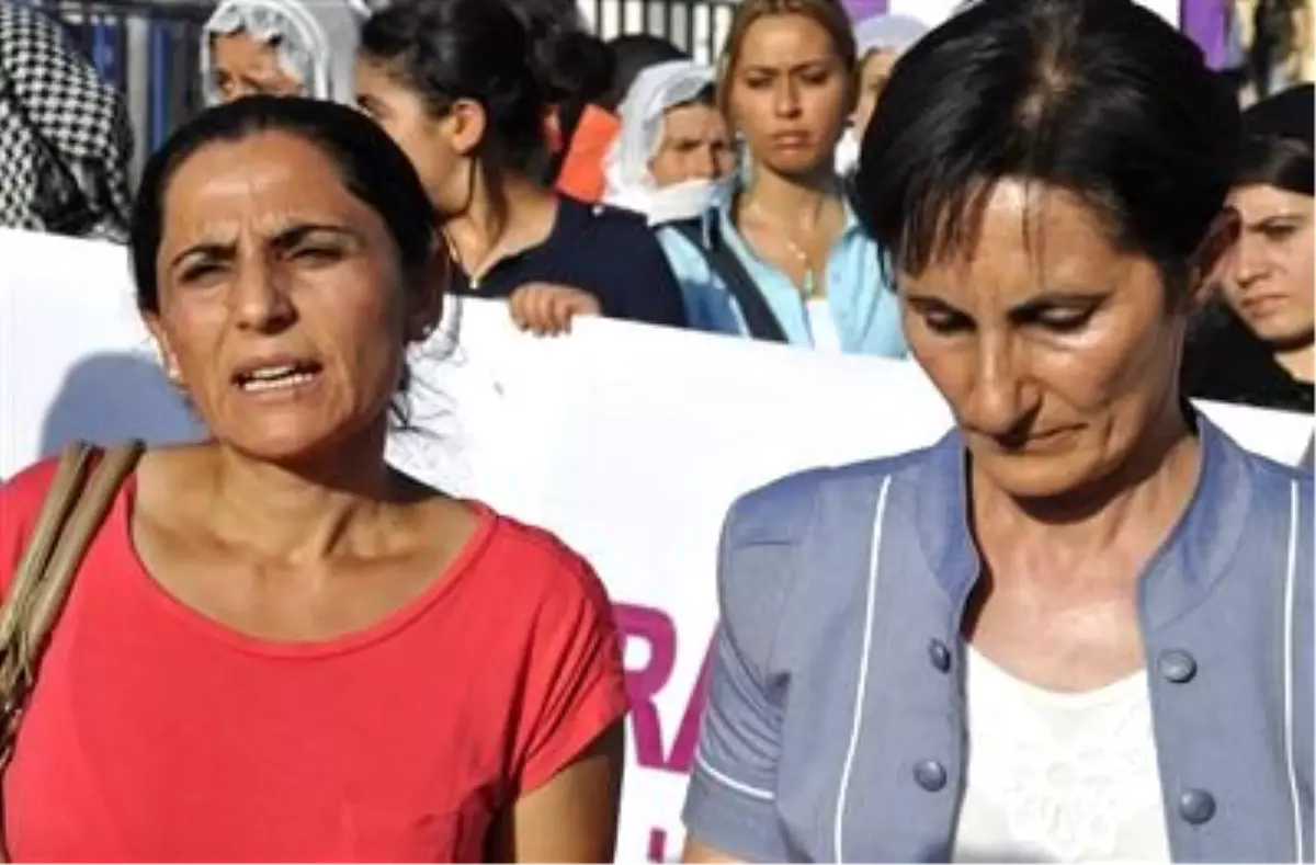 Tecavüz Olayları Protesto Edildi