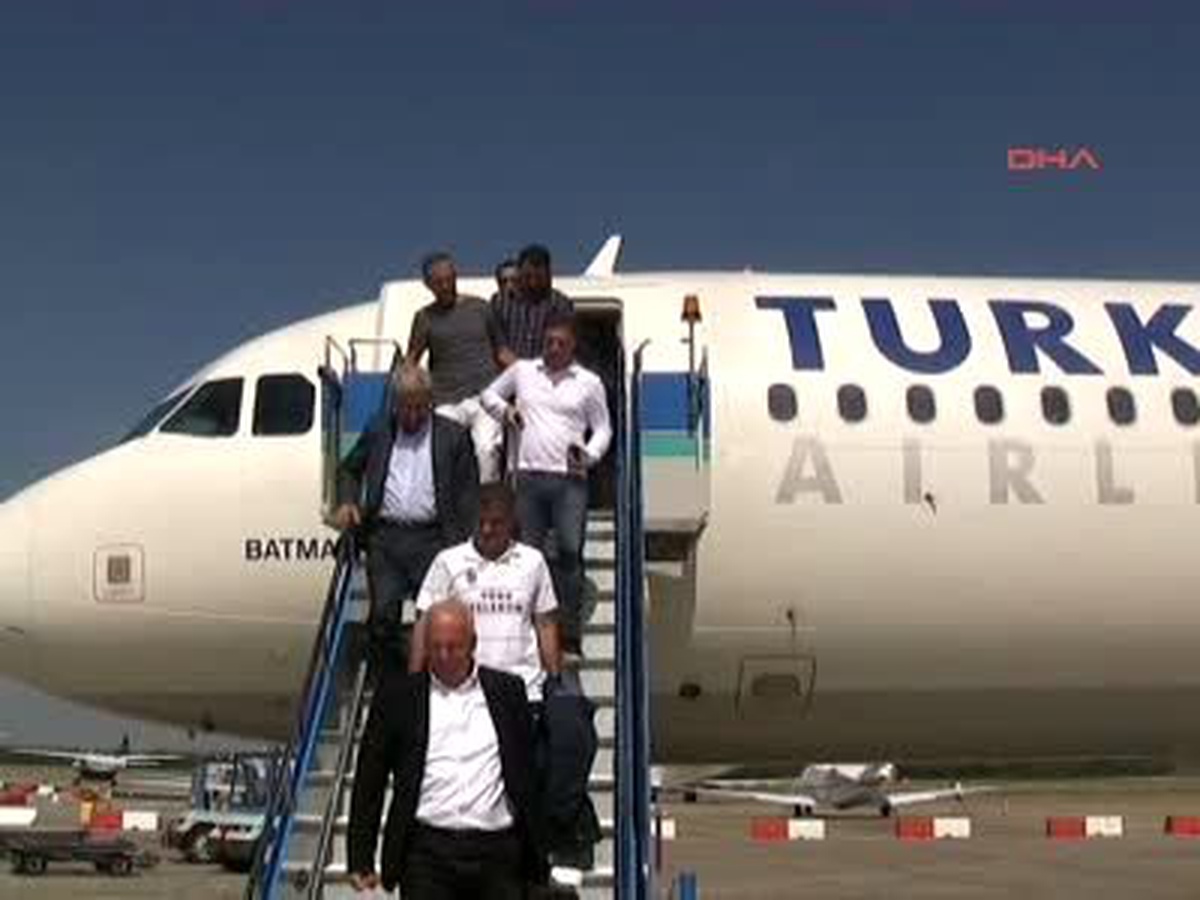 Trabzonspor Macaristan\'a Geldi UEFA Avrupa Ligi Play ? Off Turu İkinci Maçında Yarın Akşam Videoton...