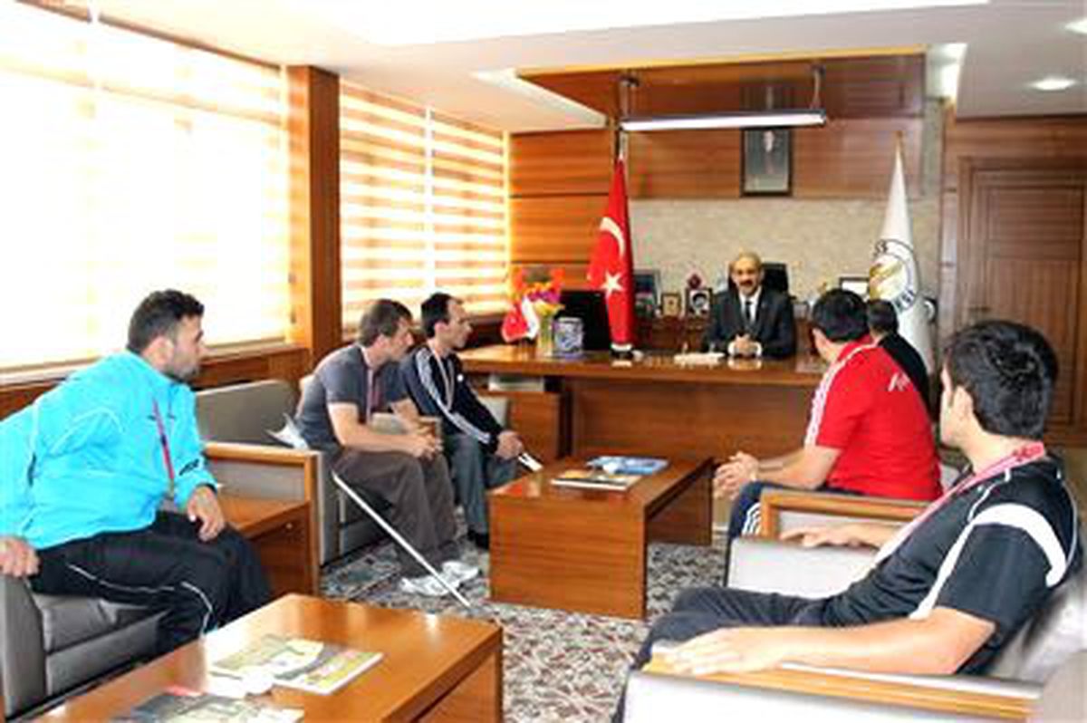 Türkiye Şampiyonu Bedensel Engelli Halterciler Doğan Ürgüp\'ü Ziyaret Etti