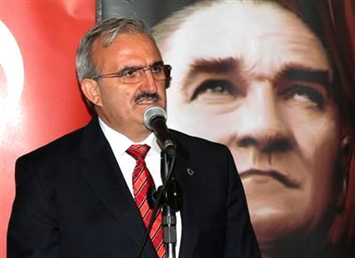 Vali Karaloğlu\'ndan Zafer Bayramı Kutlama Mesajı
