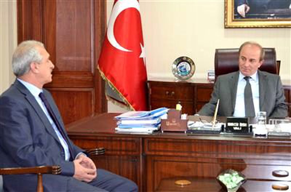 Vali Öztürk\'e \'10 Numara\' Şikayet