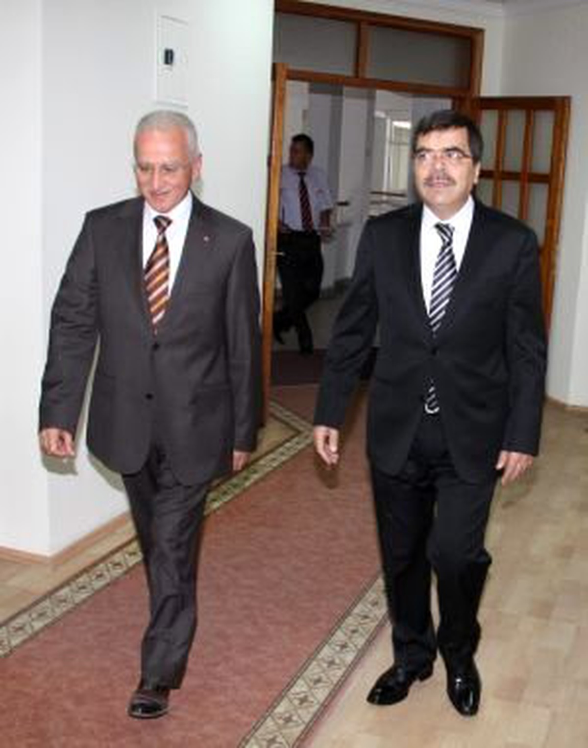 Vali Yılmaz\'dan Başkan Akkaya\'ya Ziyaret