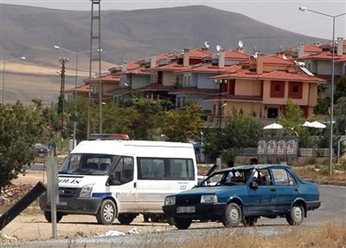 Van\'da 2 Ayrı Trafik Kazası: 2 Yaralı