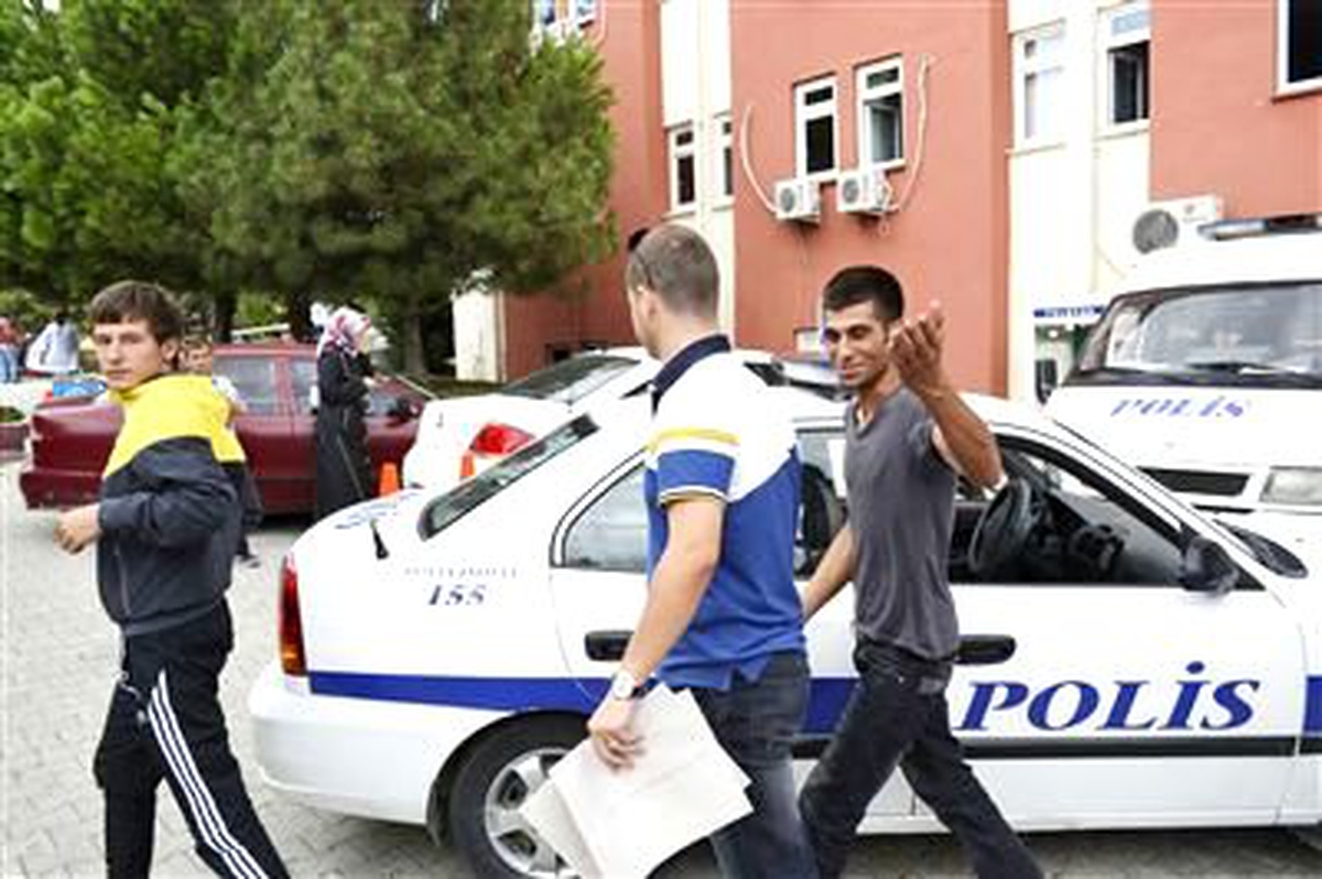 26 Fişek Esrar ile Yakalandı, Serbest Kaldı