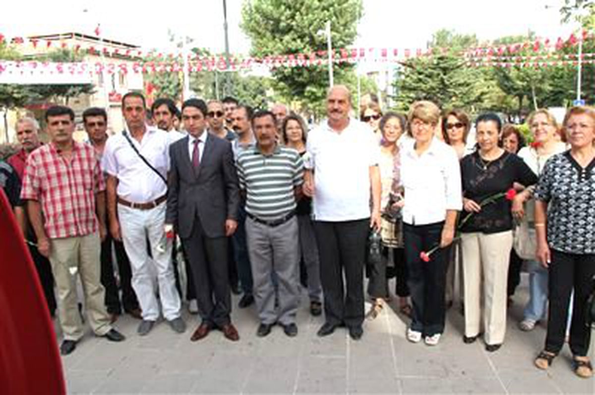 CHP Malatya İl Teşkilatı, Zafer Bayramı\'nı Kutladı