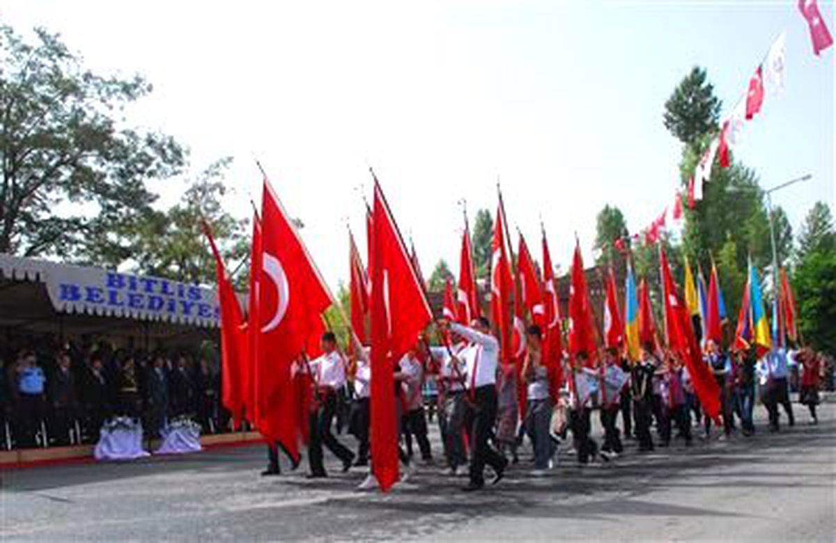 30 Ağustos Zafer Bayramı Bitlis\'te Coşkuyla Kutlandı