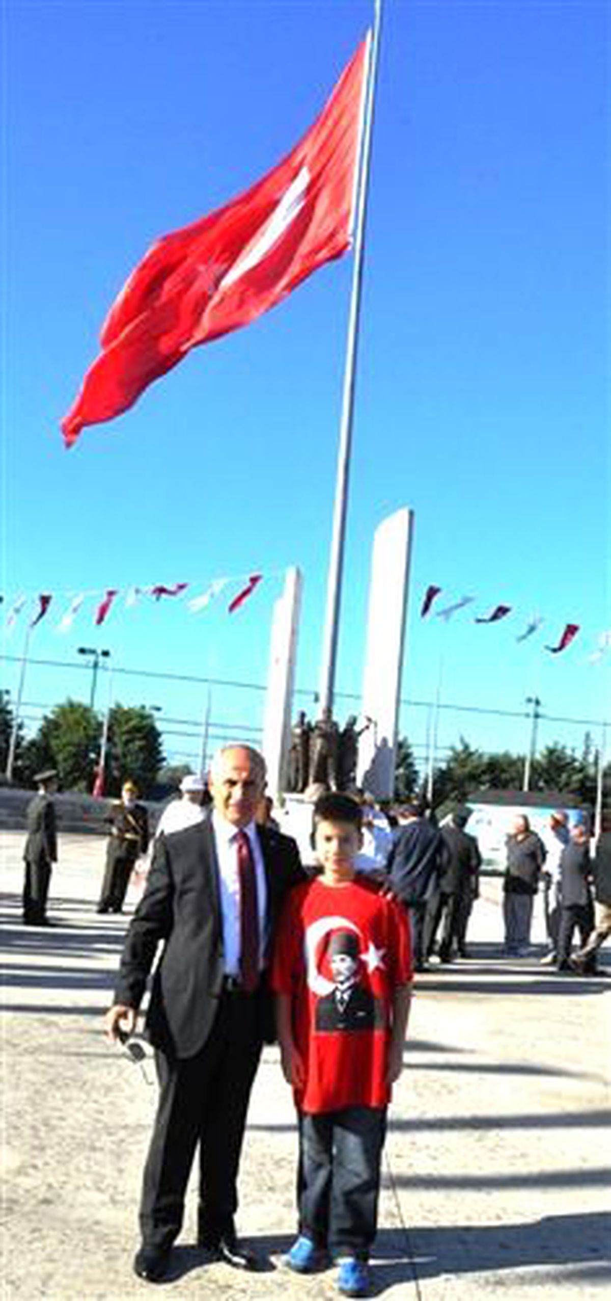 Zafer Bayramı Büyükçekmece\'de Coşkuyla Kutlandı