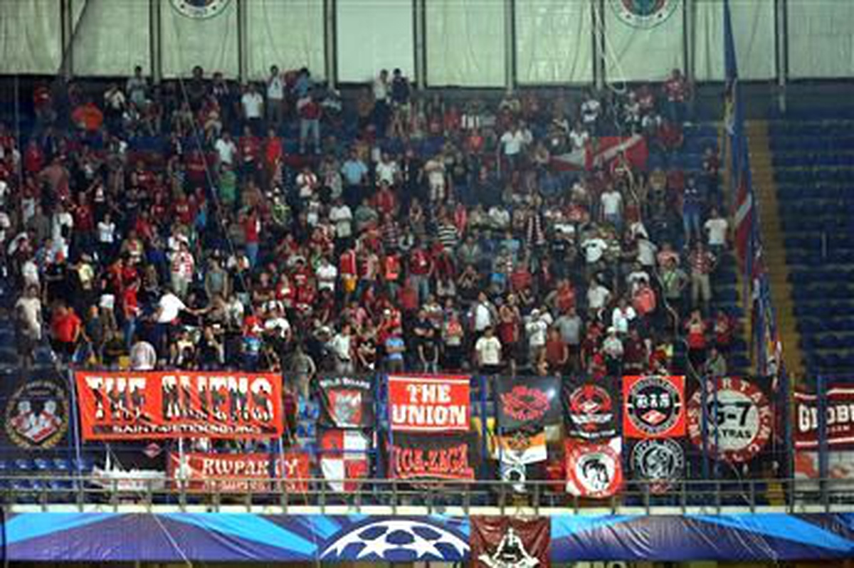 Atatürk Posteri Yakan Spartak Taraftarı Taşlandı