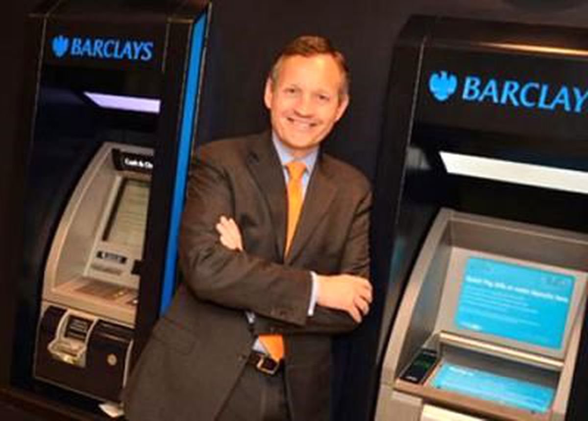 Barclays\'i Bu Adam Kurtaracak