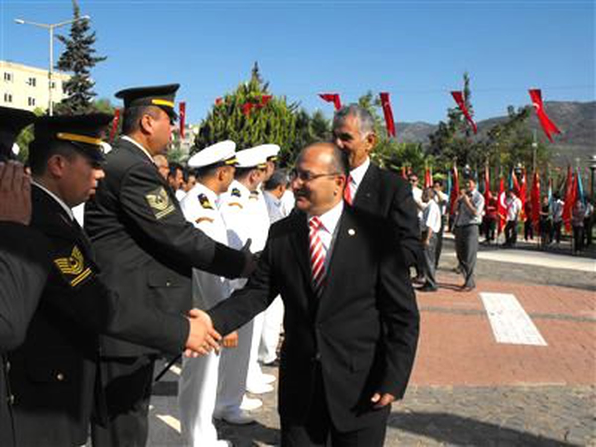 Bozyazı\'da Zafer Bayramı Coşkusu