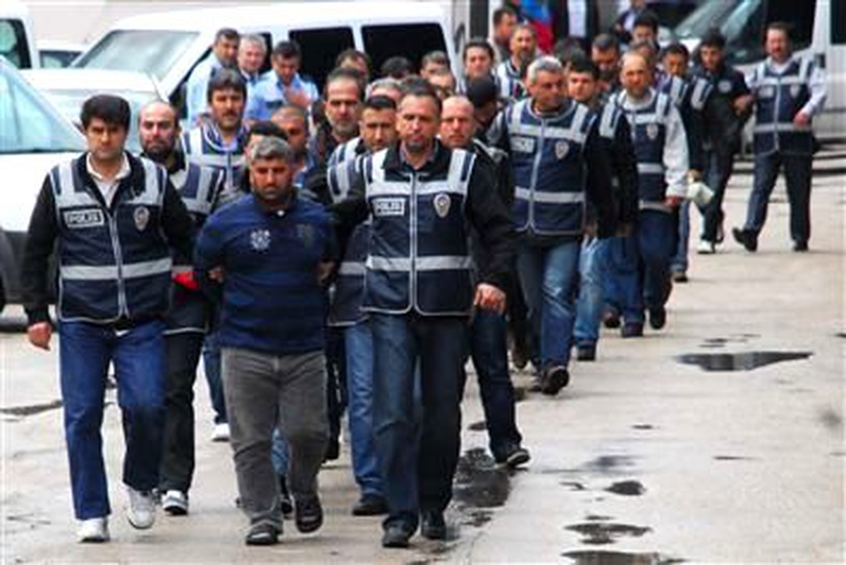 Diyarbakır Polisi Aranan 36 Kişiyi Yakaladı